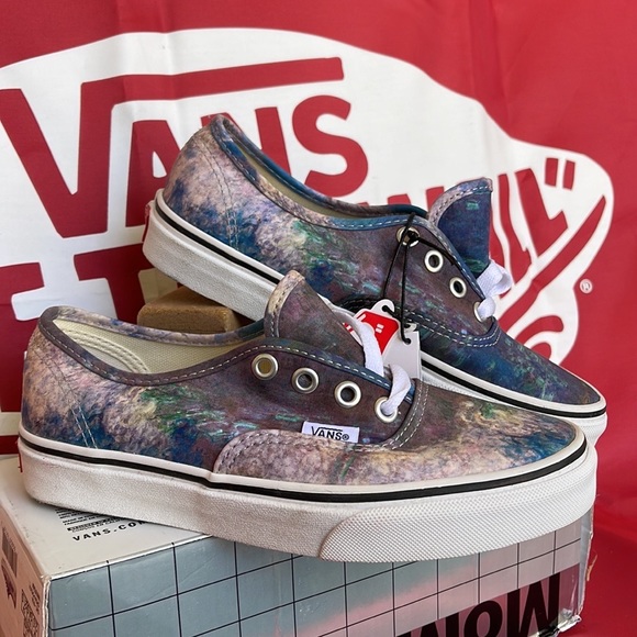 Vans Authentic
(MoMA) Claude Monet
VNOA2Z5118H
WMNS sneakers - Picture 9 of 16